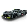 Gesamtansicht des dunkelgrauen LEGO Peugeot 9X8 Rennwagens mit neongrünen Details und Nummer 93 Gesamtansicht des dunkelgrauen LEGO Peugeot 9X8 Rennwagens mit neongrünen Details und Nummer 93