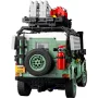 Vue arrière du LEGO Land Rover Defender 90 vert avec galerie de toit, roue de secours, extincteur rouge et plaque d'immatriculation jaune Vue arrière du LEGO Land Rover Defender 90 vert avec galerie de toit, roue de secours, extincteur rouge et plaque d'immatriculation jaune