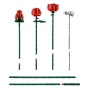 Roses LEGO rouges avec tiges vertes et gypsophile blanche, pièces détachées visibles pour l'assemblage du bouquet Roses LEGO rouges avec tiges vertes et gypsophile blanche, pièces détachées visibles pour l'assemblage du bouquet