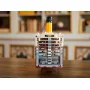 Coupe transversale du LEGO Titanic révélant l'intérieur détaillé avec cabines, salles et cheminée orange emblématique Coupe transversale du LEGO Titanic révélant l'intérieur détaillé avec cabines, salles et cheminée orange emblématique