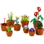 Collection de neuf plantes miniatures LEGO dans des pots terracotta : cactus, succulentes, fleurs rouges et plantes carnivores Collection de neuf plantes miniatures LEGO dans des pots terracotta : cactus, succulentes, fleurs rouges et plantes carnivores