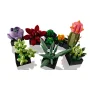 Vista general de 9 plantas suculentas LEGO montadas en macetas negras, con cactus rosa, flor violeta y suculentas verdes Vista general de 9 plantas suculentas LEGO montadas en macetas negras, con cactus rosa, flor violeta y suculentas verdes