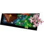 Panoramica del giardino LEGO con laghetto blu, padiglione marrone, piante verdi e ciliegio in fiore rosa Panoramica del giardino LEGO con laghetto blu, padiglione marrone, piante verdi e ciliegio in fiore rosa